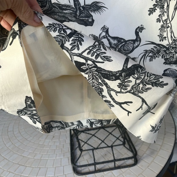 Fabulous vintage Judy Lee Cole Black and Ivory Toile Skirt Fully lined. Size 4 - Picture 2 of 6